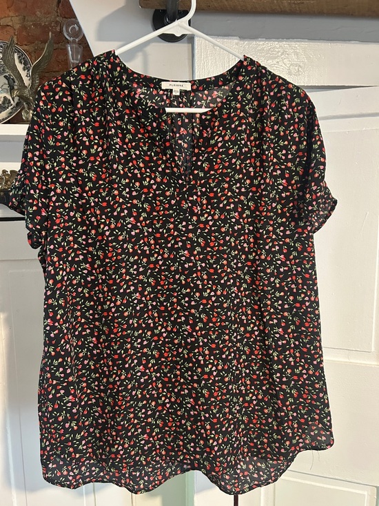 Pleione Tops - Black Floral Short Sleeve Blouse